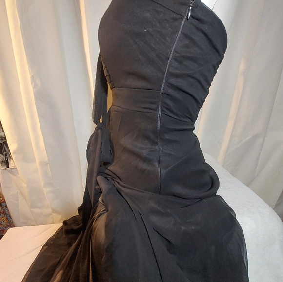 Nikibiki maxi dress 👗 sz medium - Picture 14 of 16